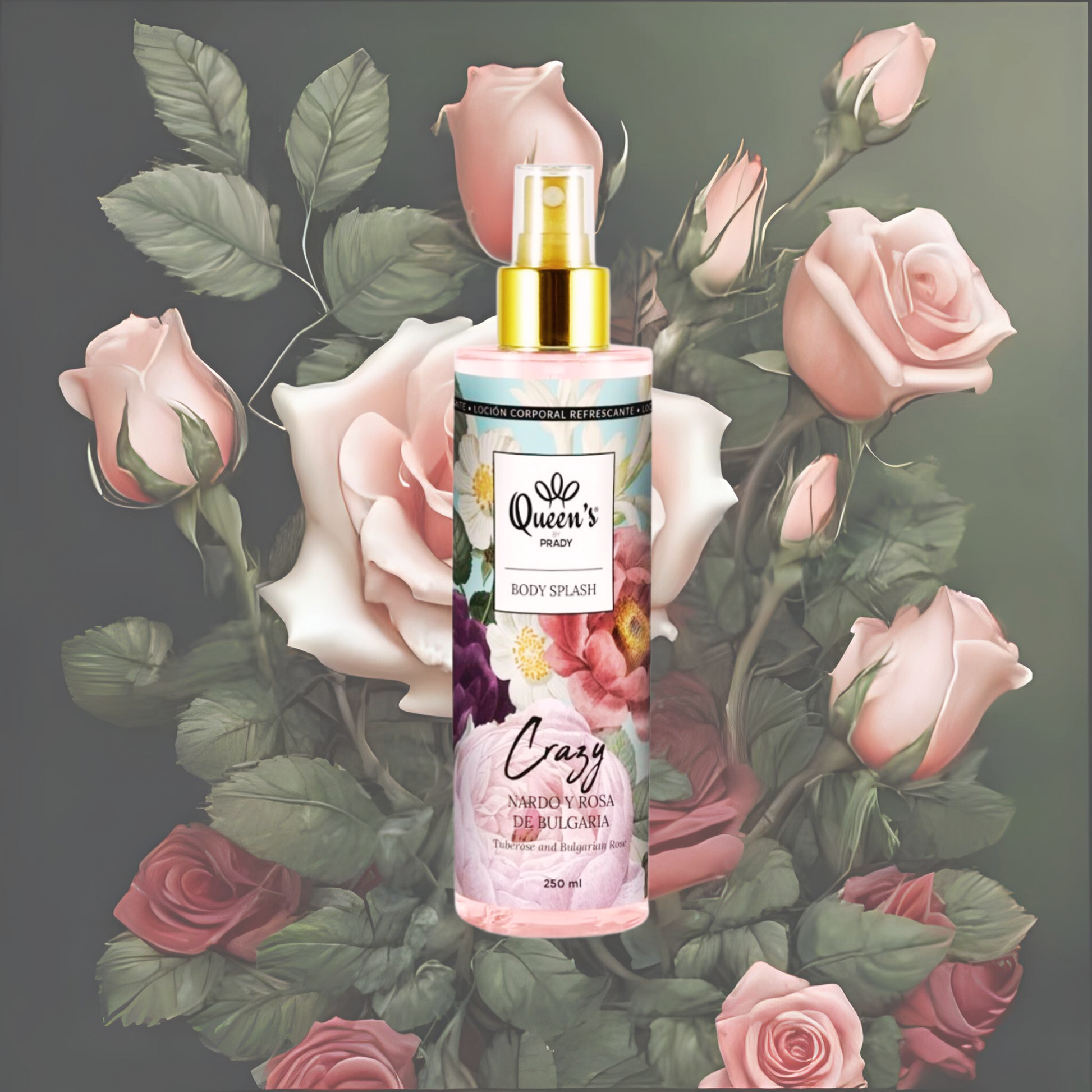 Body Splash Crazy Queen's by Prady 250 ml con fragancia de nardo y rosa de Bulgaria sobre fondo de rosas, bruma corporal floral refrescante para mujer.
